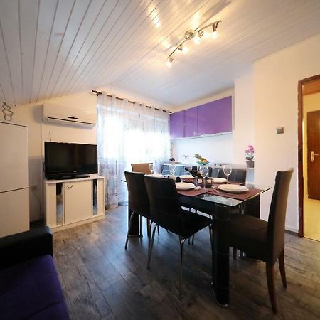 Leona Apartment Sukošan Екстериор снимка