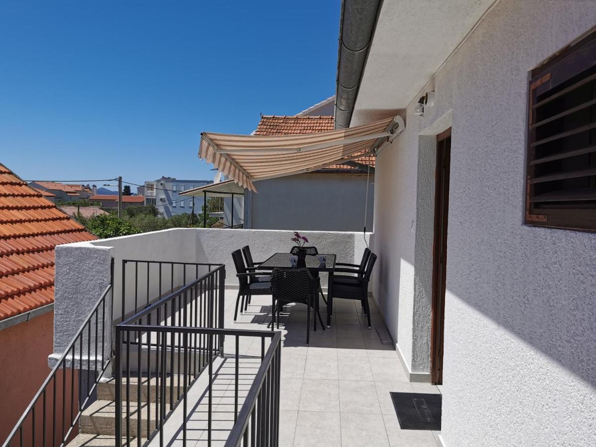 Leona Apartment Sukošan Екстериор снимка
