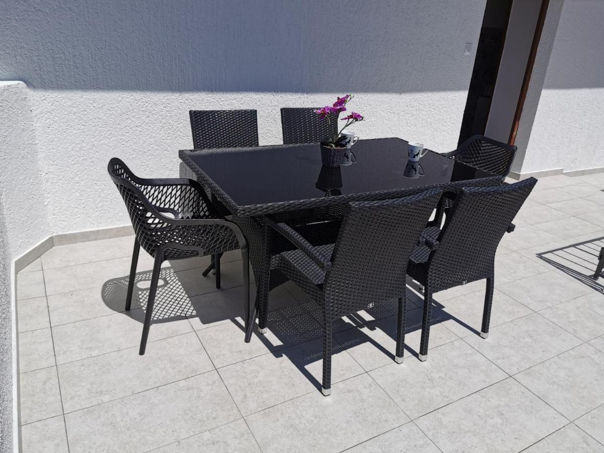 Leona Apartment Sukošan Екстериор снимка