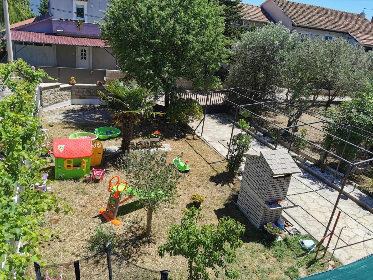 Leona Apartment Sukošan Екстериор снимка