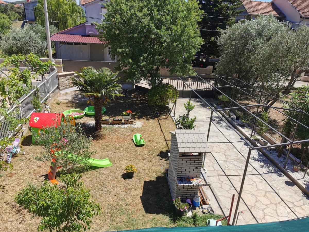 Leona Apartment Sukošan Екстериор снимка