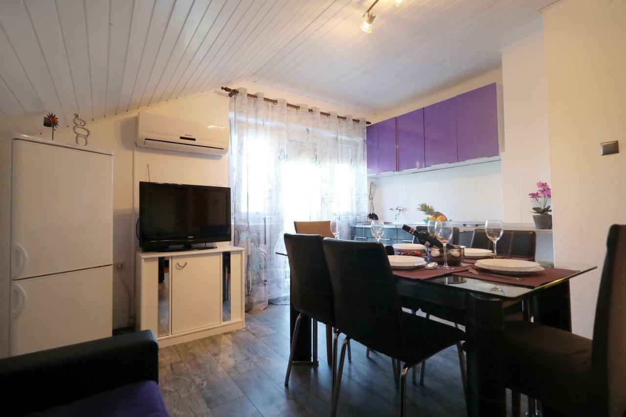 Leona Apartment Sukošan Екстериор снимка