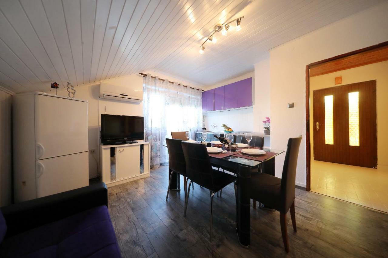 Leona Apartment Sukošan Екстериор снимка