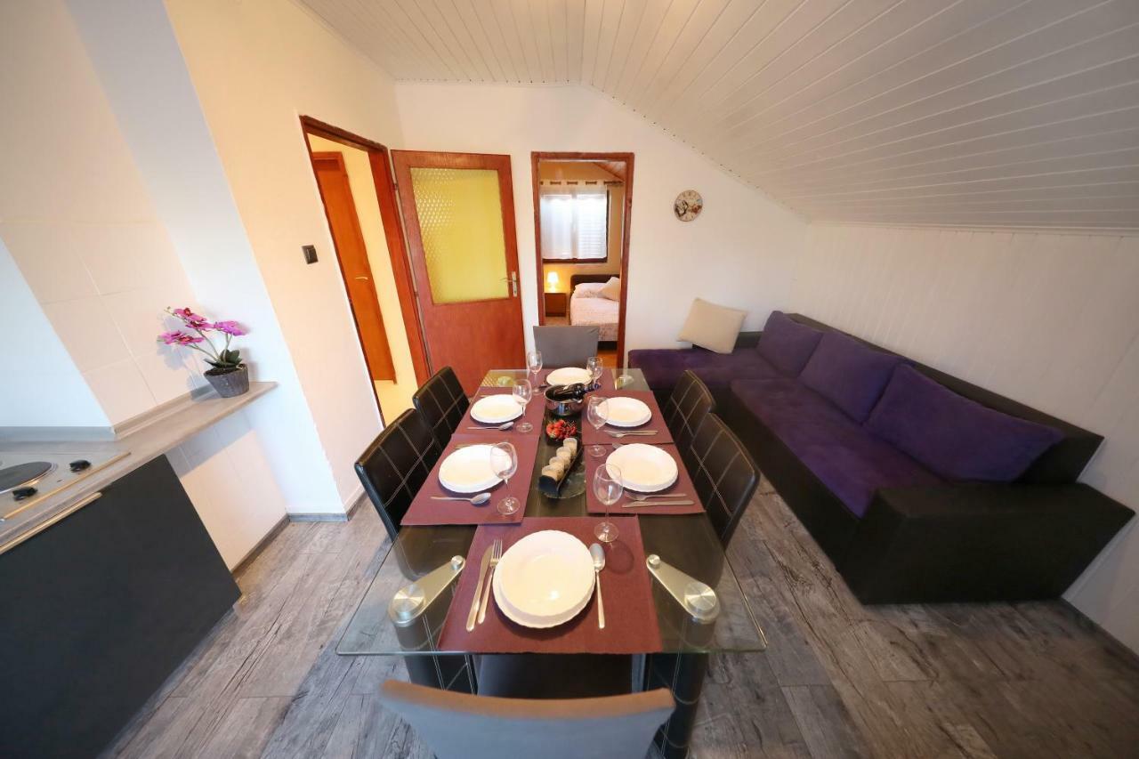 Leona Apartment Sukošan Екстериор снимка